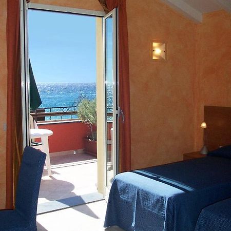 Acqua Di Mare Bed and Breakfast Bordighera Εξωτερικό φωτογραφία